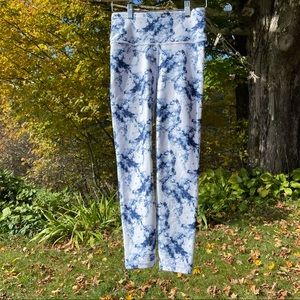 GAP GapFit Blackout Technology Indigo Tie-dye  Leggings